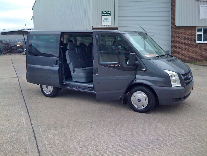 ford transit tourneo 9 seater